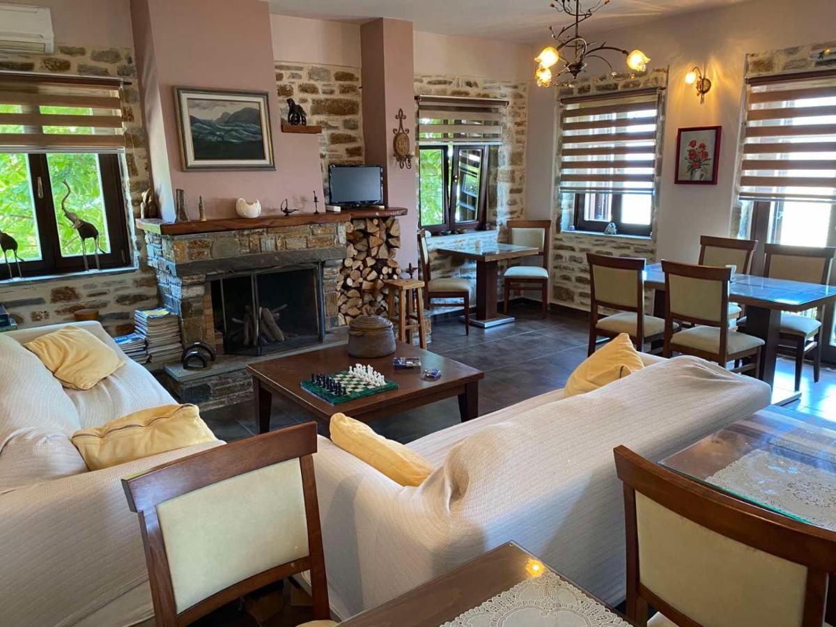 Hotel Maistra Tsagkarada Extérieur photo