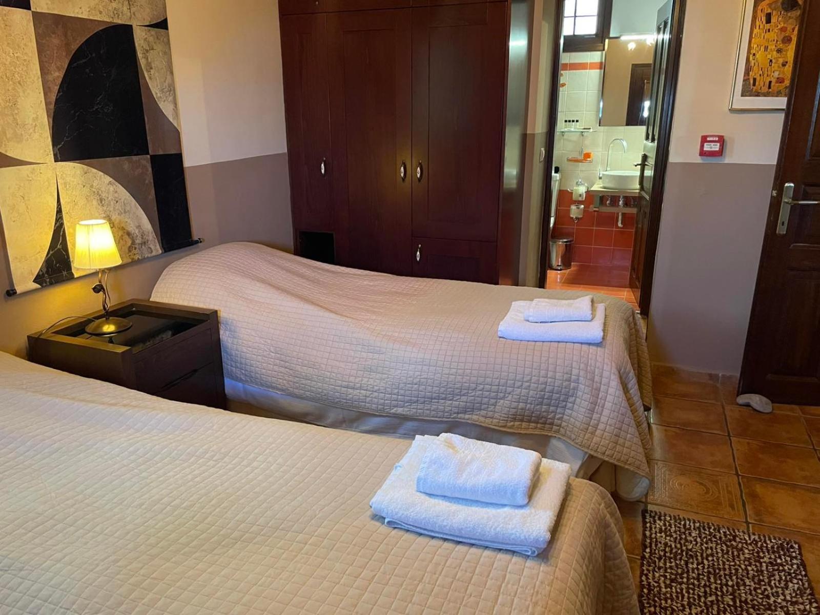 Hotel Maistra Tsagkarada Extérieur photo